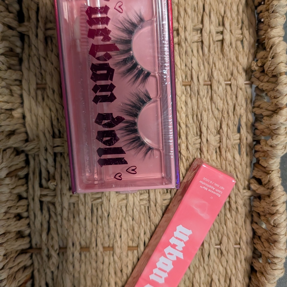 Urban Doll Fantasy Eyelashes And Tweezers Set